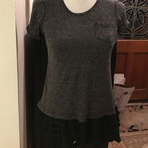 Kyut top w ruffled hem/ XL girls/ XS-S women